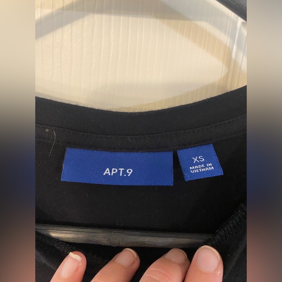 Apt 9 | Black Tee with Tie Knot, Size XS - Picture 2 of 4